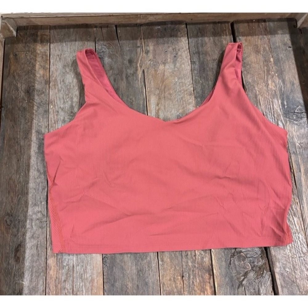 Old‎ navy crop top sports bra